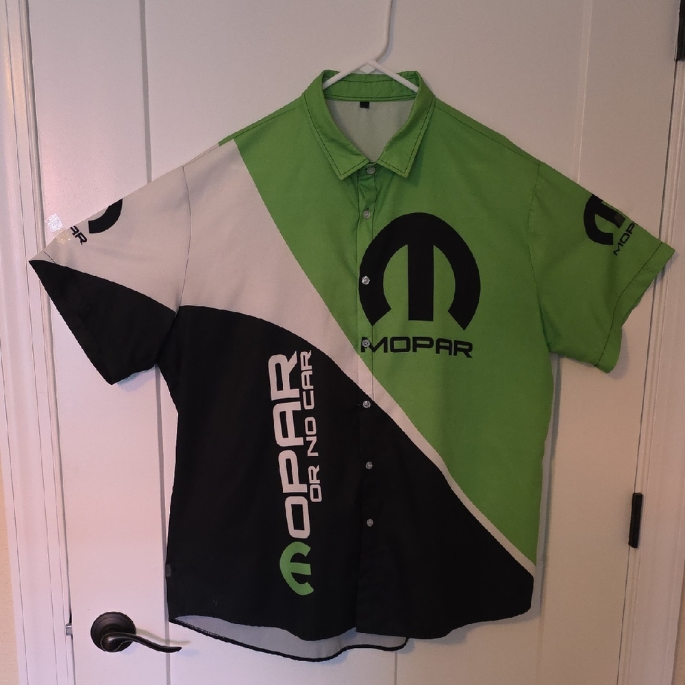 Mopar Men's Green and Black Casual Button Down Shirt